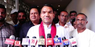 දැන් නඩු තීන්දු දෙන්නේ ජනාධිපතිවරයා ජේවීපී වේදිකාවේ ඉදන්-නාමල් රාජපක්ෂ