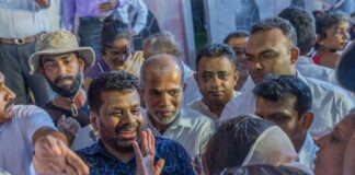 සහනාධාරයක් ලබාදී තෙල්මිල පාලනය කිරීමට අපේක්ෂා කරන බව ජනපති අකුරැස්ස රැළියට එක්වෙමින් කියයි.